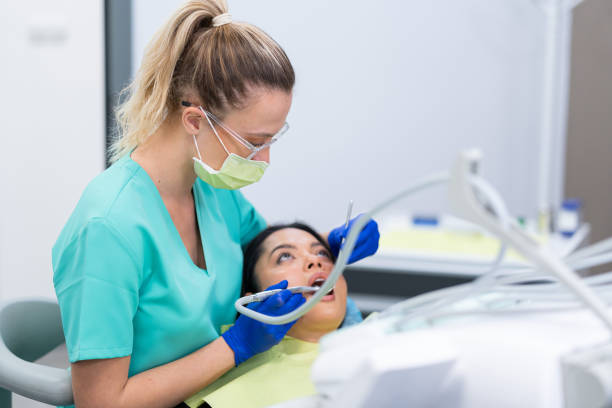 Best Emergency Treatment for Toothache in Oostburg, WI
